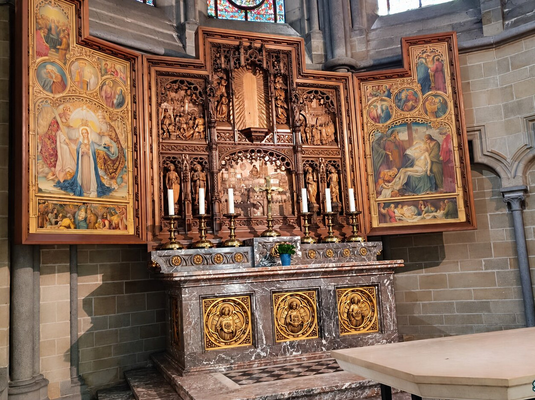 Saint Martin's Cathedral-伊普尔必去景点