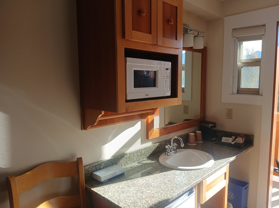 公园广场山林小屋主图
