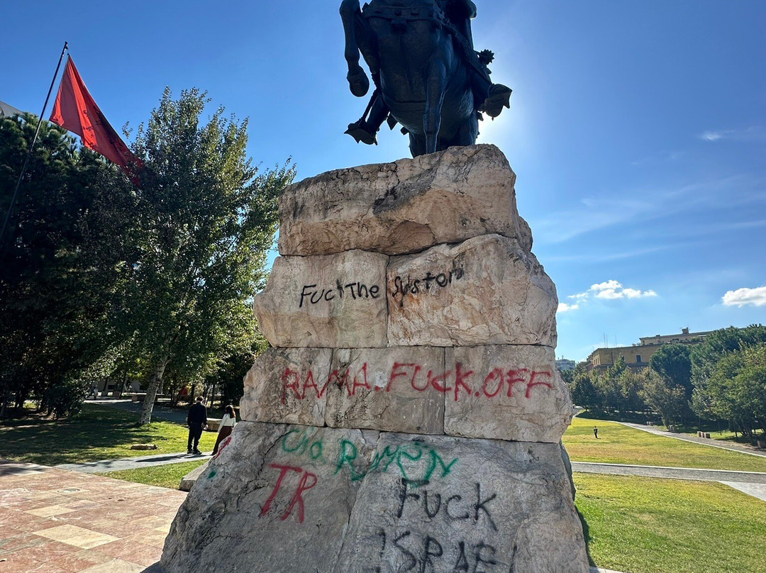 Skanderbeg Square-地拉那必去景点