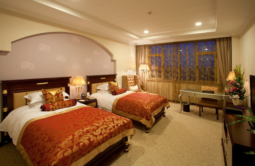 香根温泉度假酒店主图