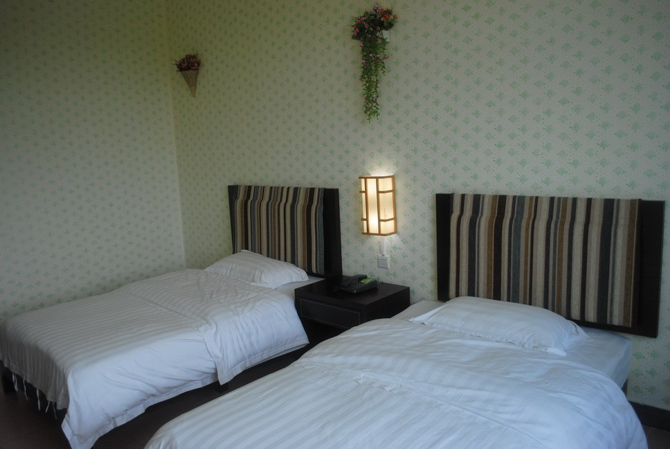 清新县酒店住宿-田园牧歌生态旅游度假村