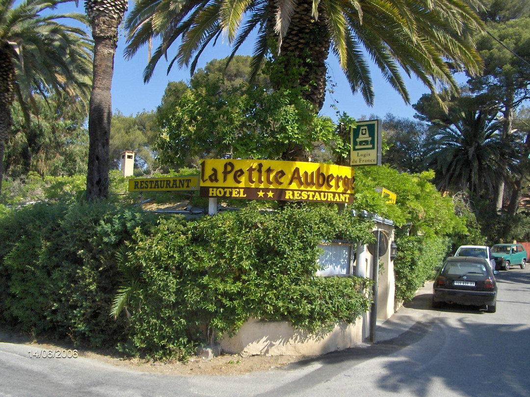 Saint-Aygulf酒店住宿-La Petite Auberge