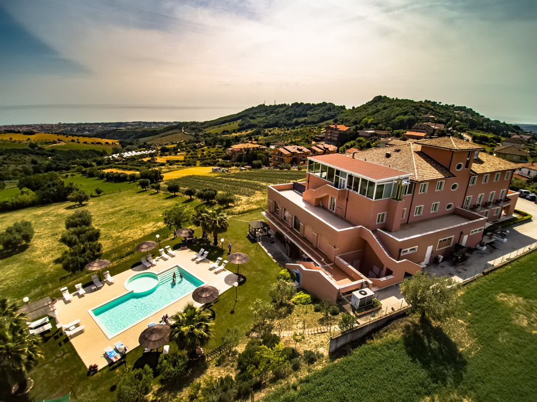 Colonnella酒店住宿-Villa Susanna degli Ulivi - Resort & Spa