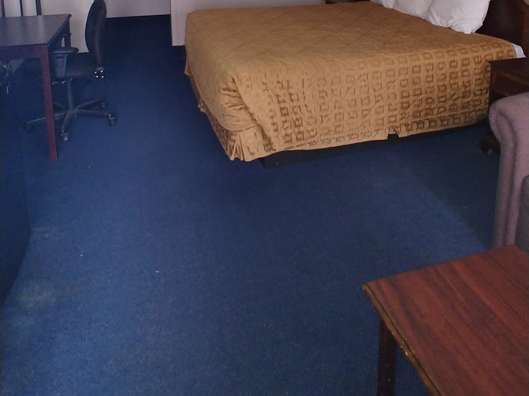 New Sunflower Inn & Suites