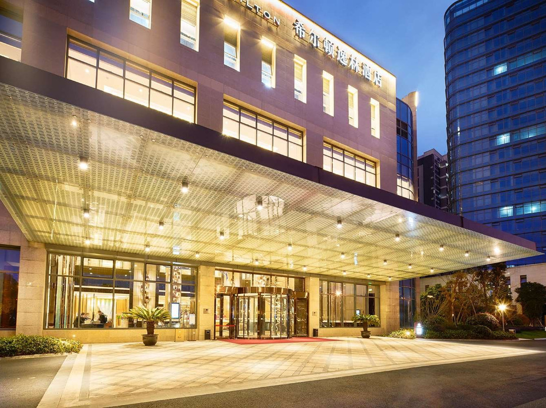 宁波北仑世茂希尔顿逸林酒店主图