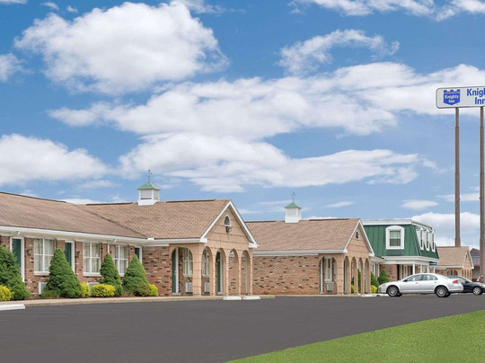 Travelodge by Wyndham New Philadelphia