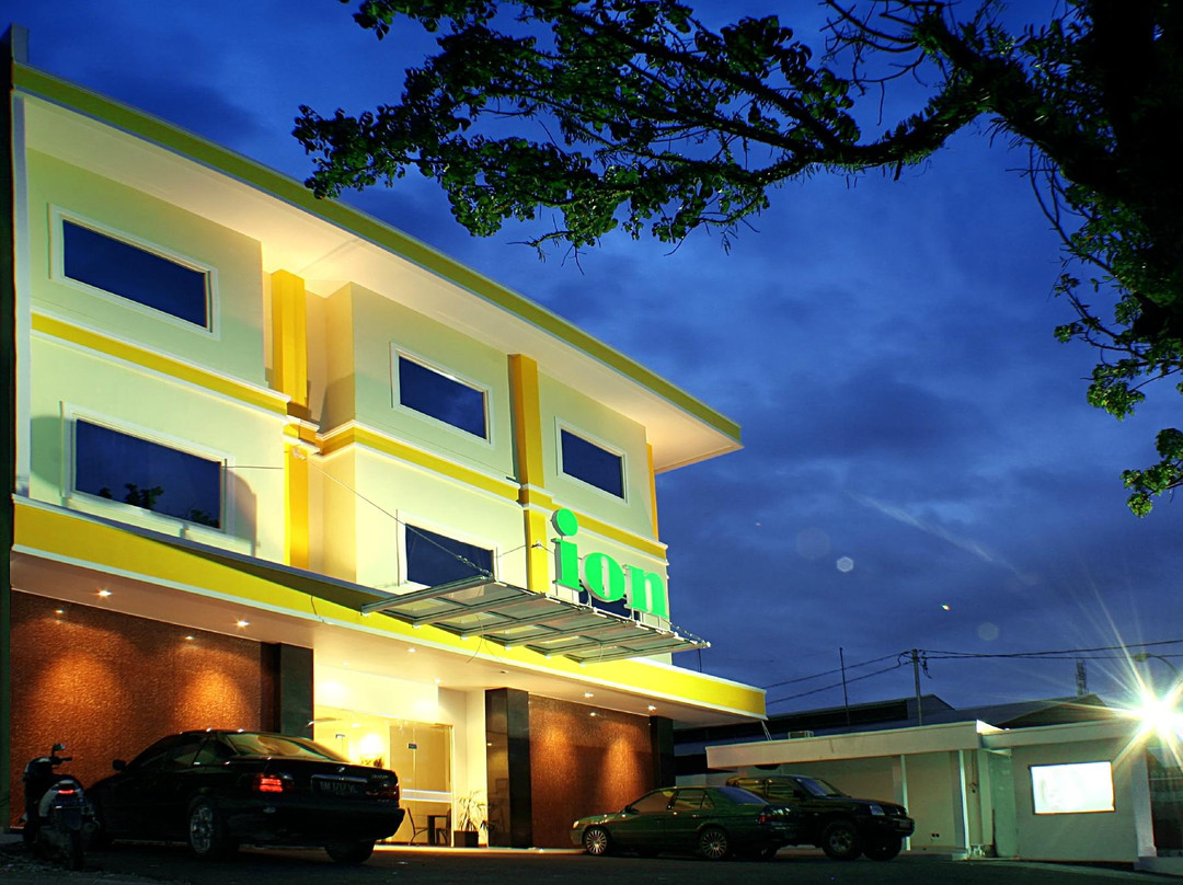 Ulak Karang Selatan酒店住宿-艾恩酒店