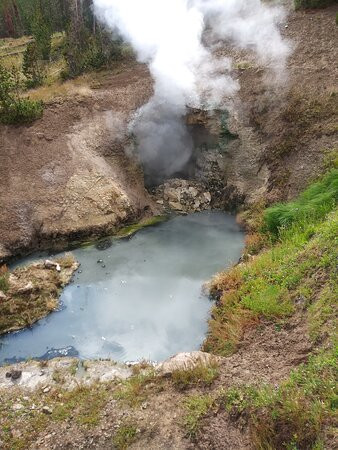 Dragon's Mouth Springs-黄石国家公园必去景点