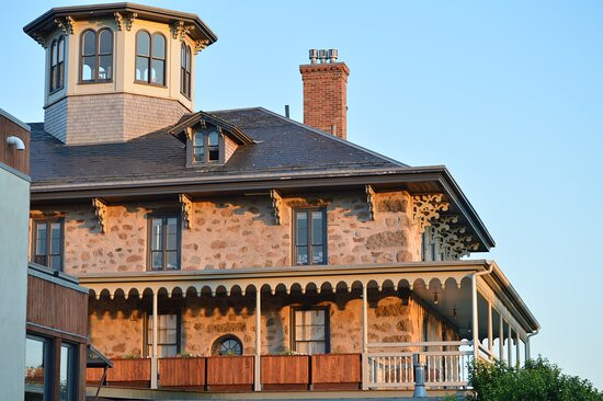 Stone House Inn主图