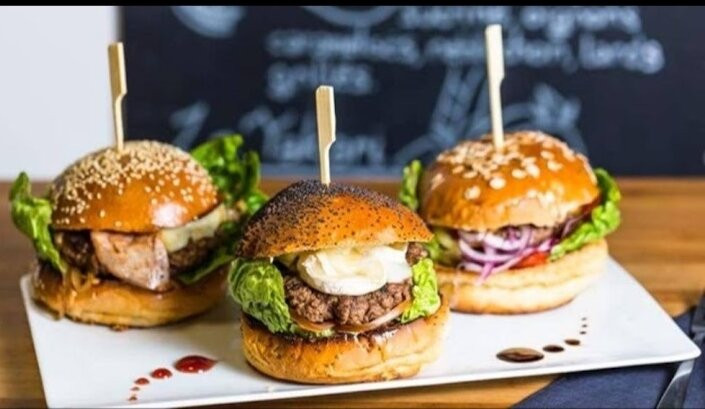 XV Burger