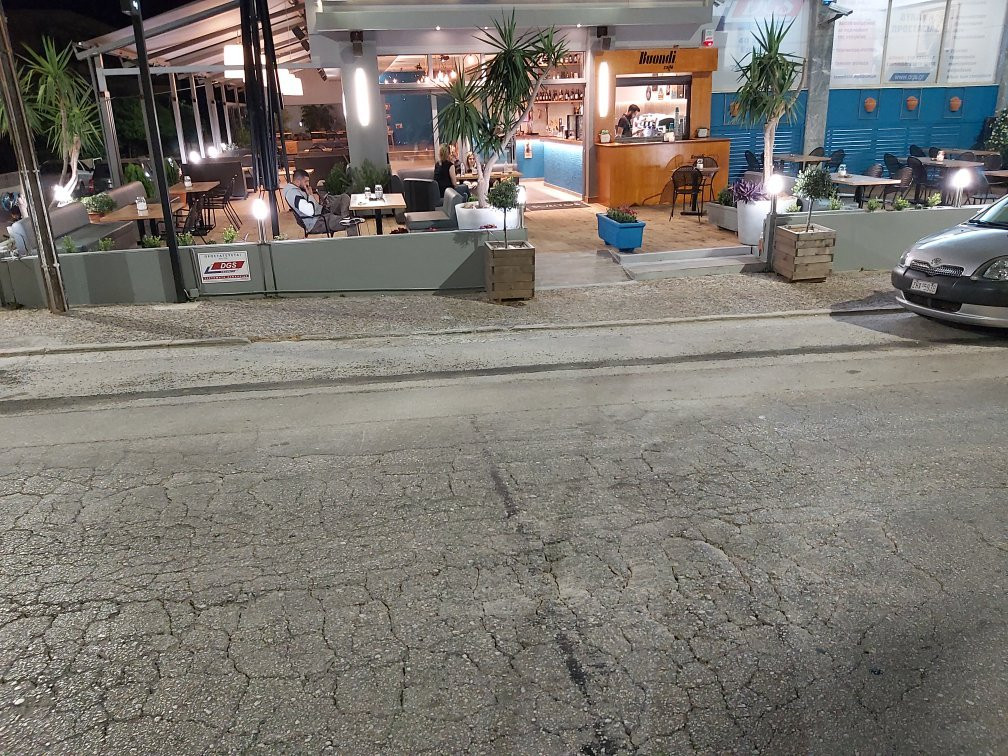 Sueltos Cafe Bar Restaurant