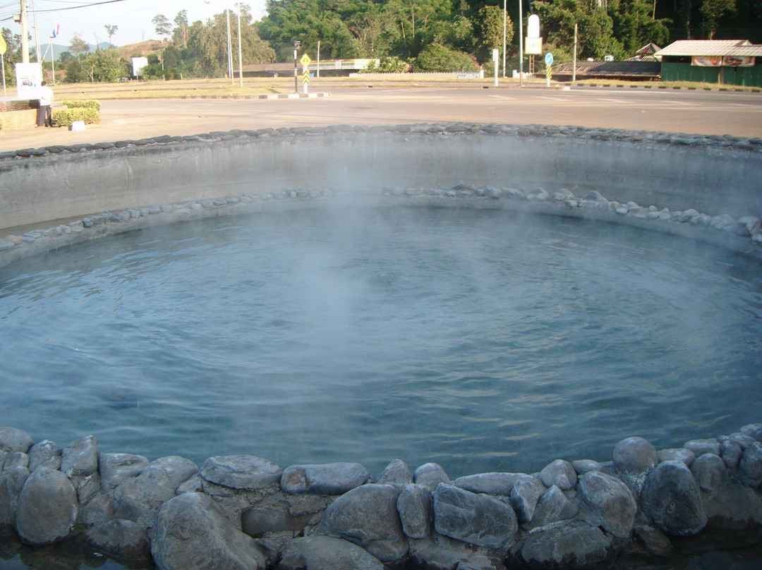 吞华仓旅游景点-Hot Springs, Mai Phatthana