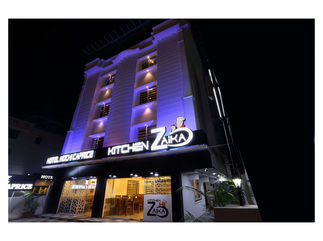 Giri Nagar酒店住宿-Hotel Kochi Caprice