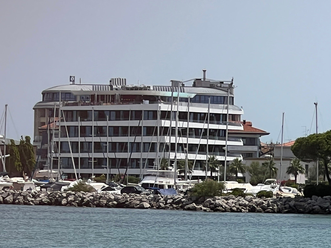 Laguna Faro Suites
