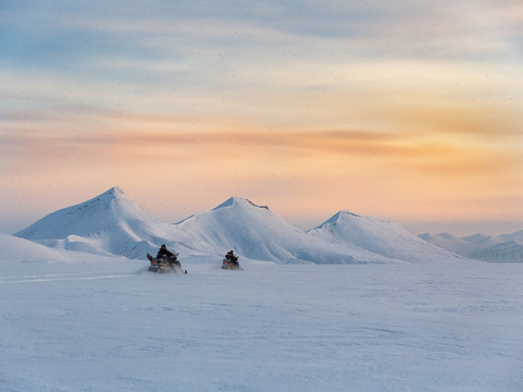 Discover Svalbard-朗伊尔城必去景点