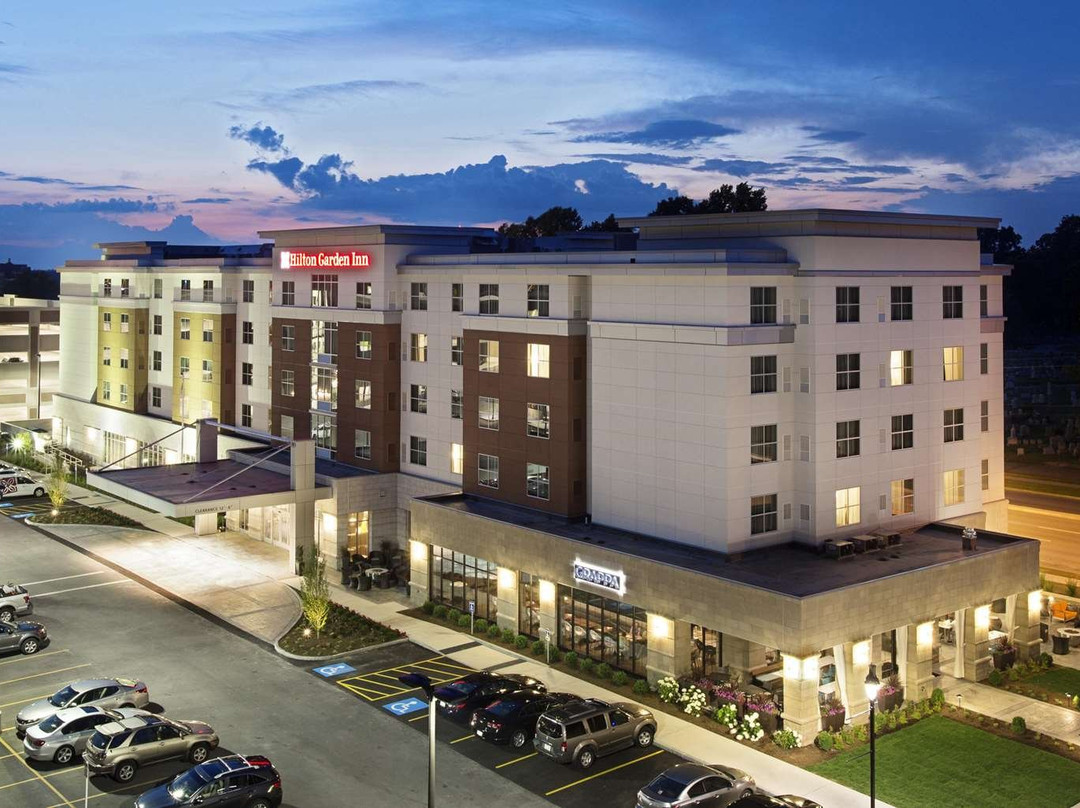 罗切斯特大学&医疗中心希尔顿花园酒店主图