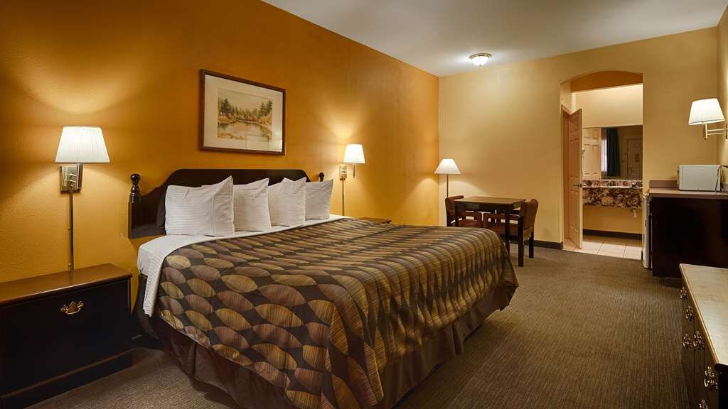 SureStay By Best Western Mission主图