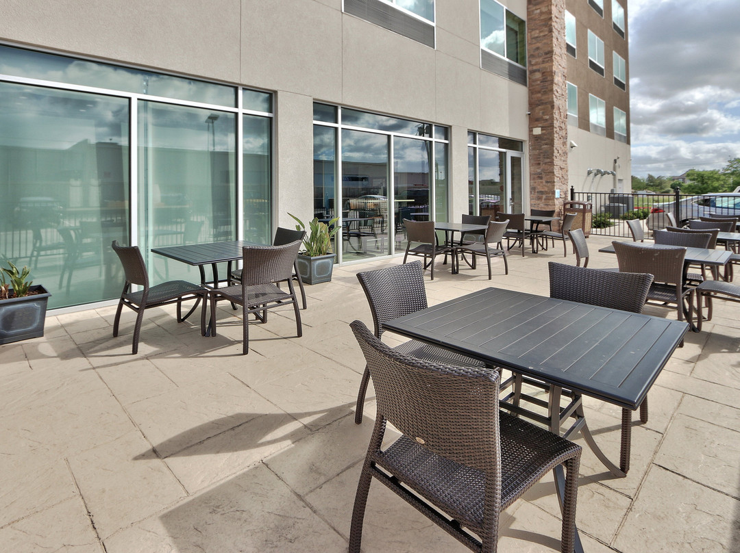 洲际智选假日套房酒店休斯顿东 - 8号环线主图