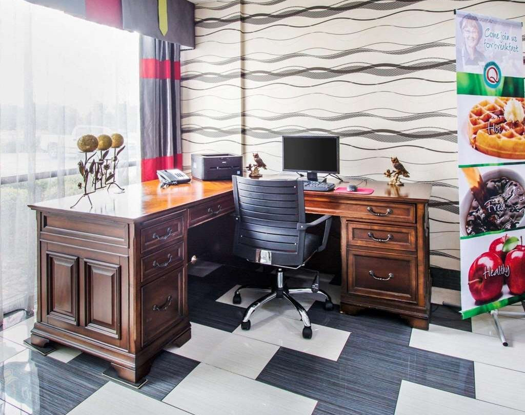 普拉特维尔品质酒店主图