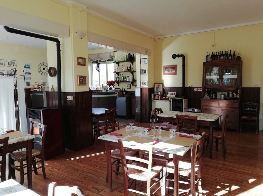 Castellamonte餐馆和美食-Osteria di Filia