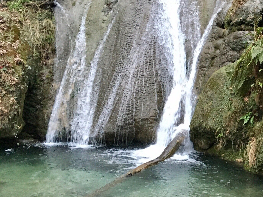 33 Waterfalls景点图片