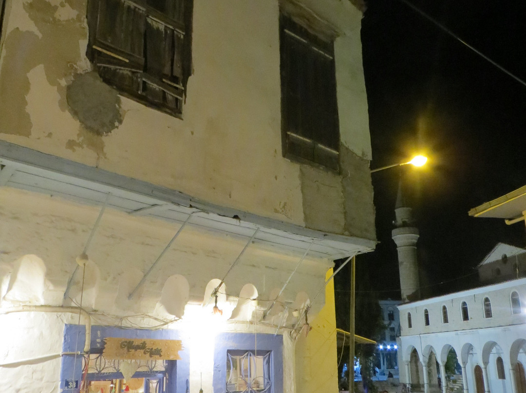 Alacati Pazaryeri Camii景点图片