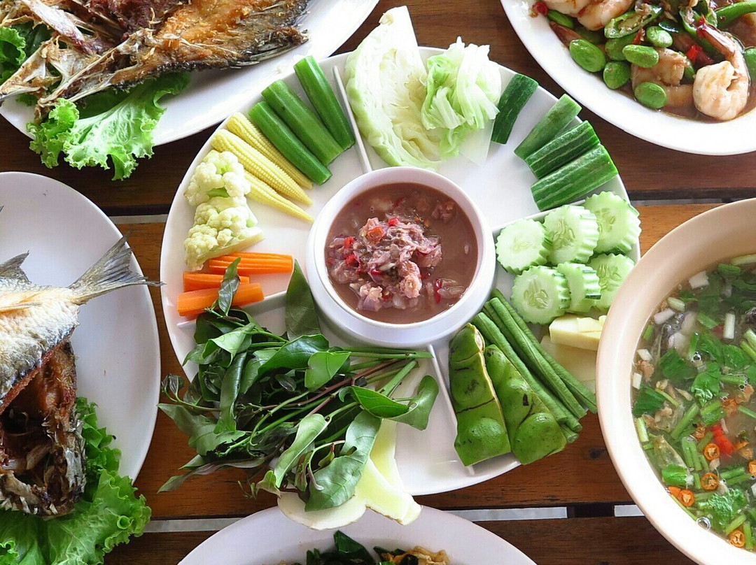 เรอดัง ซีฟู้ด อาหารพื้นบ้าน