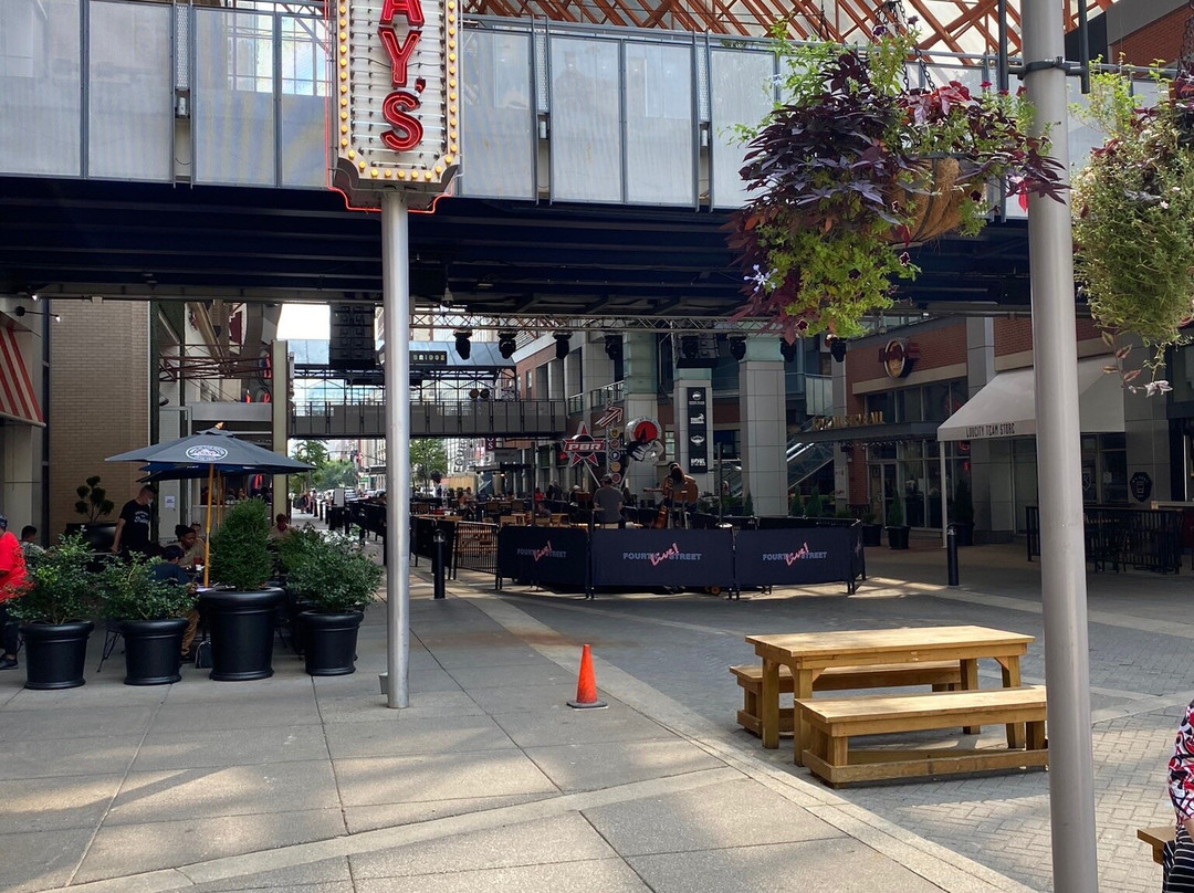 Fourth Street Live!-路易斯维尔必去景点