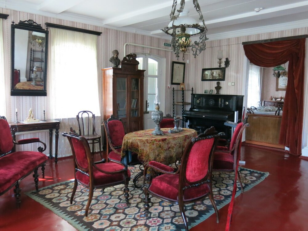 Panas Myrniy Museum-Poltava必去景点
