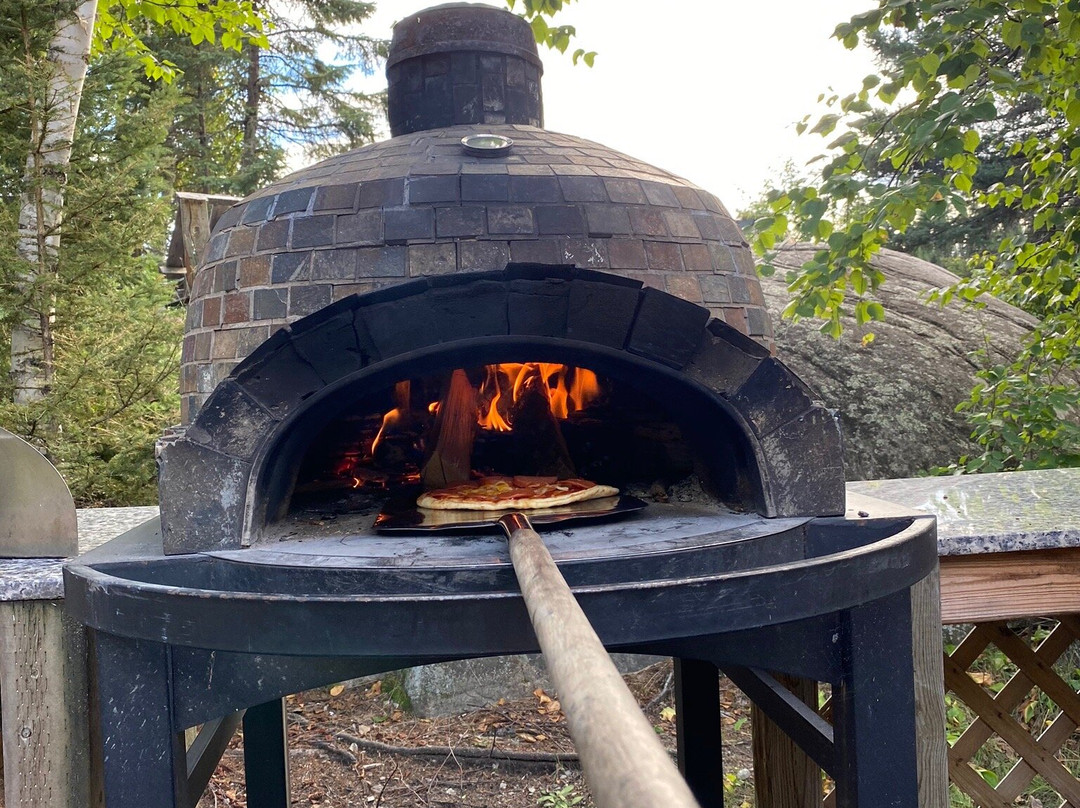 Minaki Yurt Adventures主图