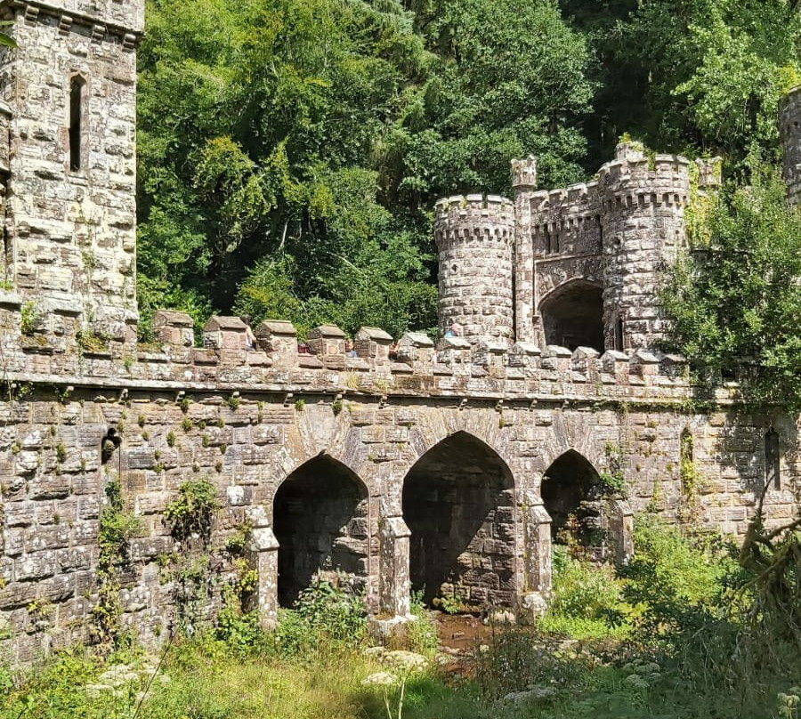 Ballysaggartmore Towers-Ballynoe Upper必去景点