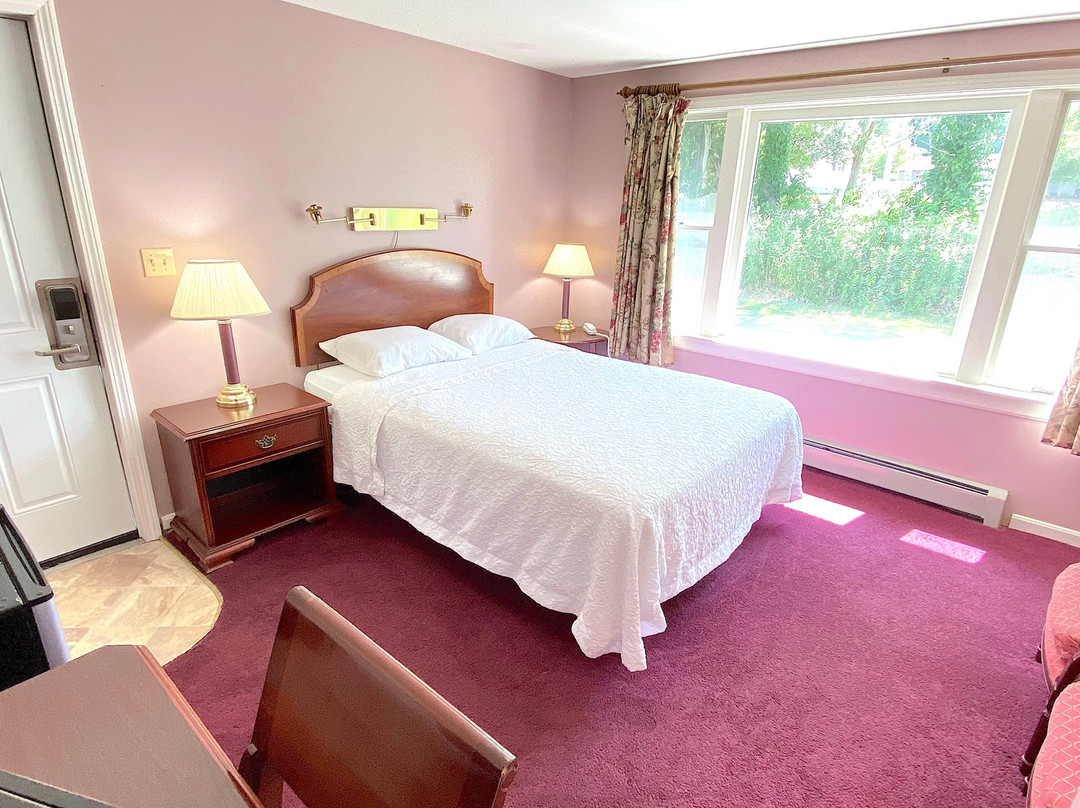 Founder's Brook Motel & Suites主图