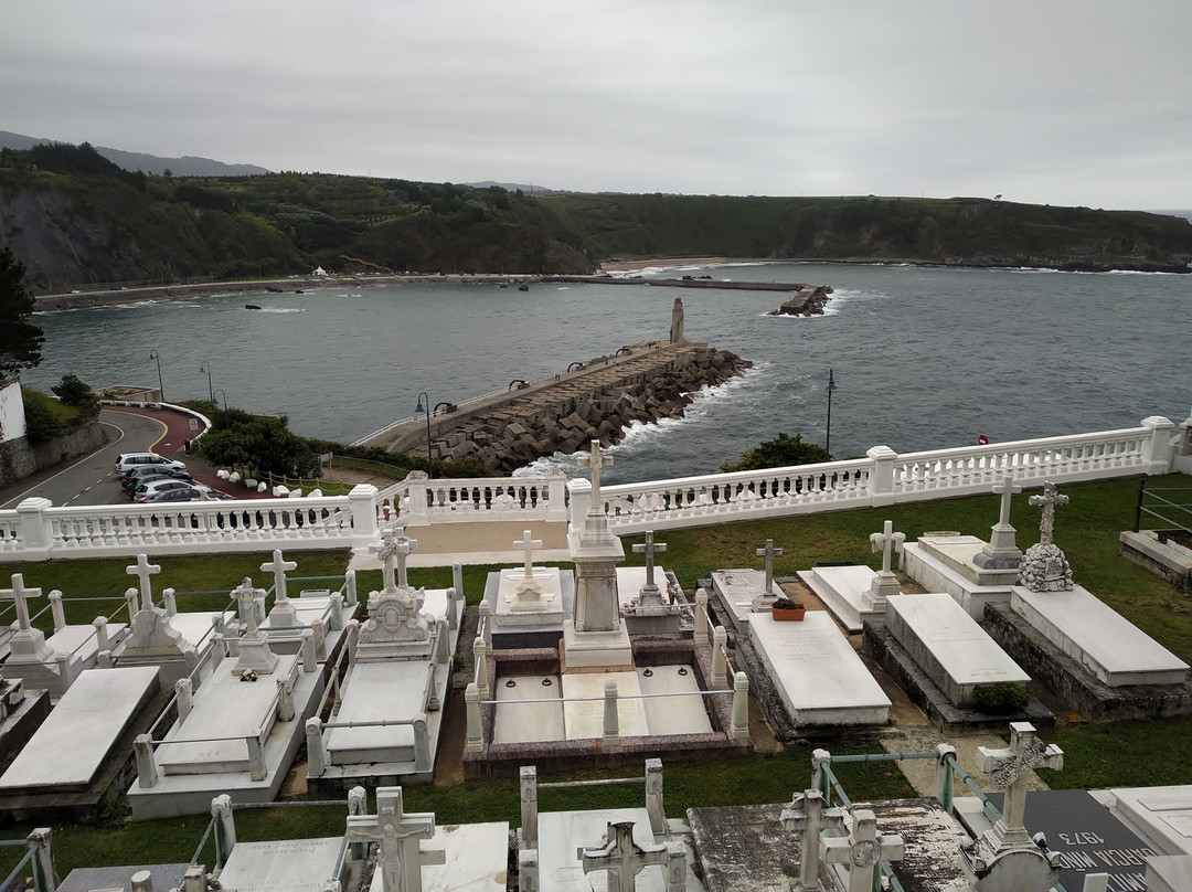 Cementerio de Luarca-卢阿尔卡必去景点