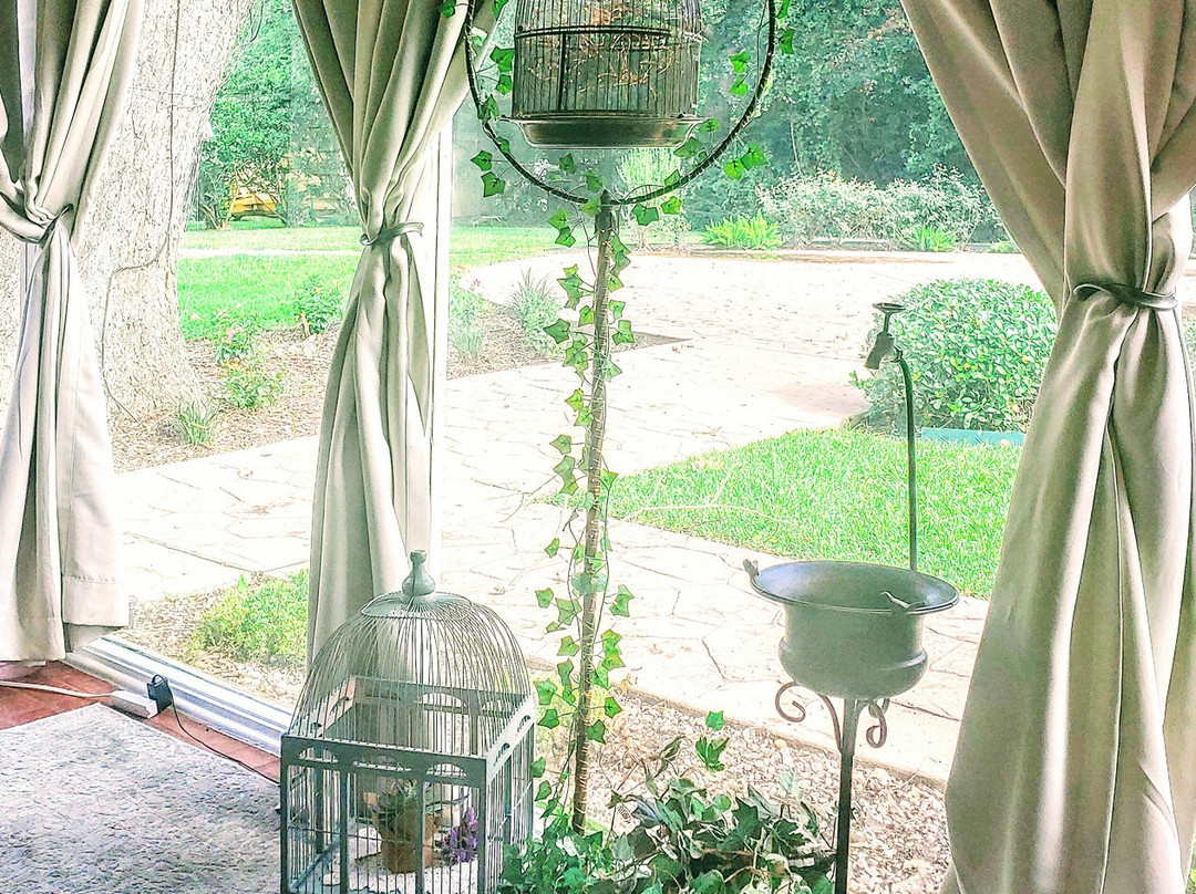 Hodge Podge Lodge主图