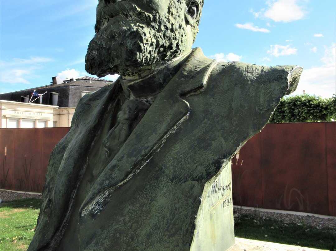 Monument À Jaurès景点图片