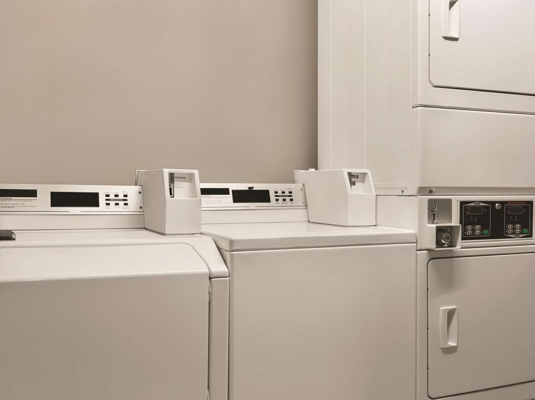 Spark By Hilton Redlands主图