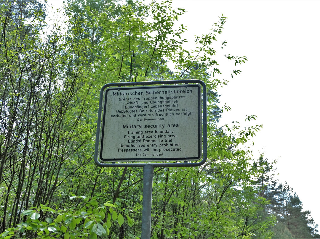 Sowjetischer Kriegsgefangenenfriedhof-Hoersten必去景点