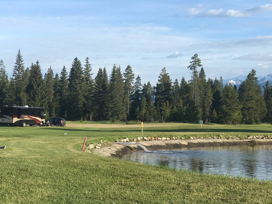 Valemount Pines Golf & R.V. Park-维尔蒙特必去景点