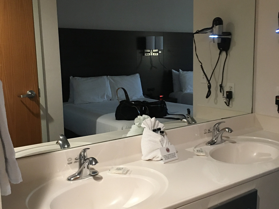 大学宾馆及会议中心主图