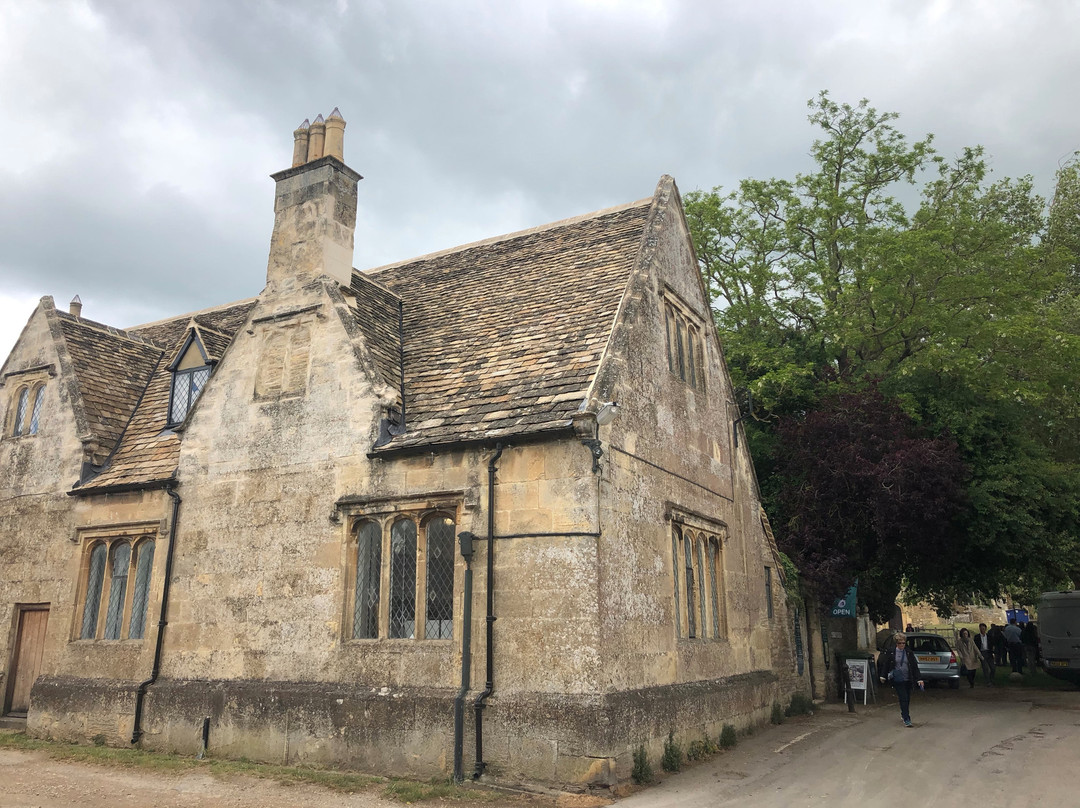 Bampton Library景点图片