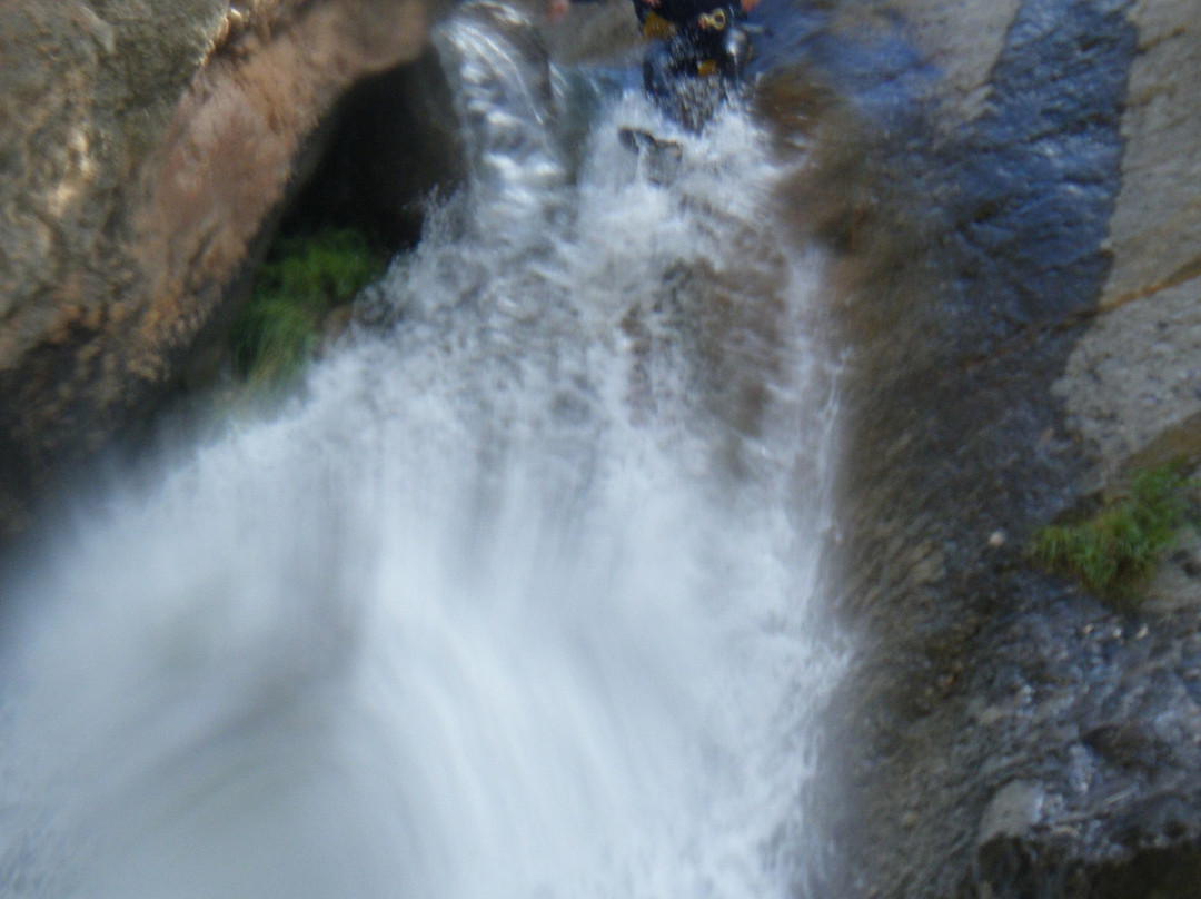 Rafting Sort Rubber River-Sort必去景点