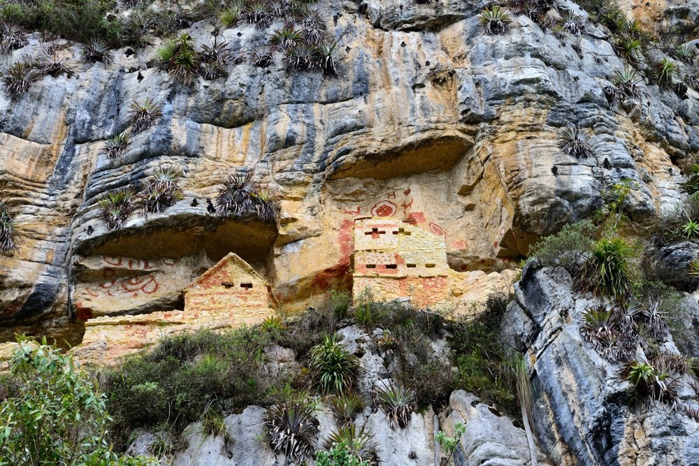 Mausoleum of Revash-Santo Tomas必去景点