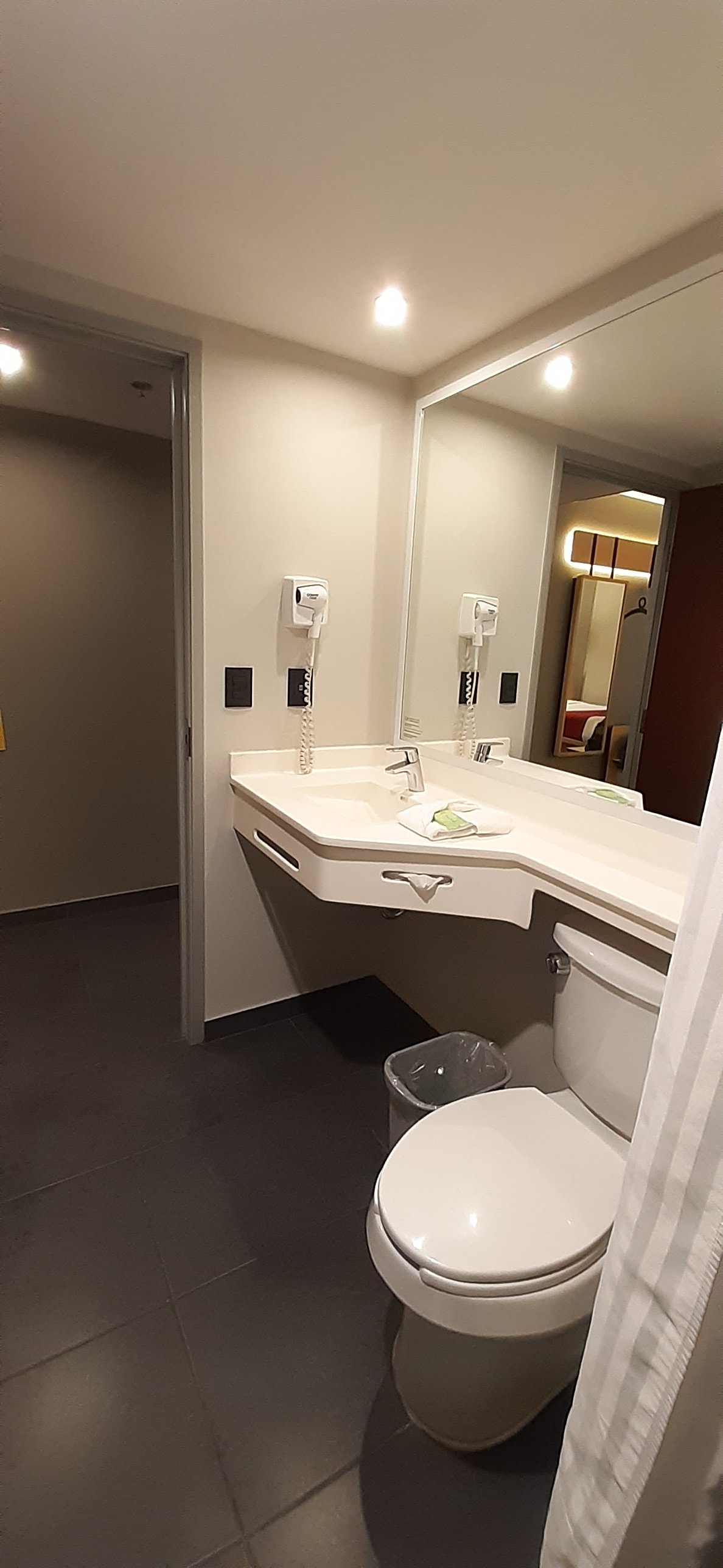 City Express by Marriott Tuxpan-浴室