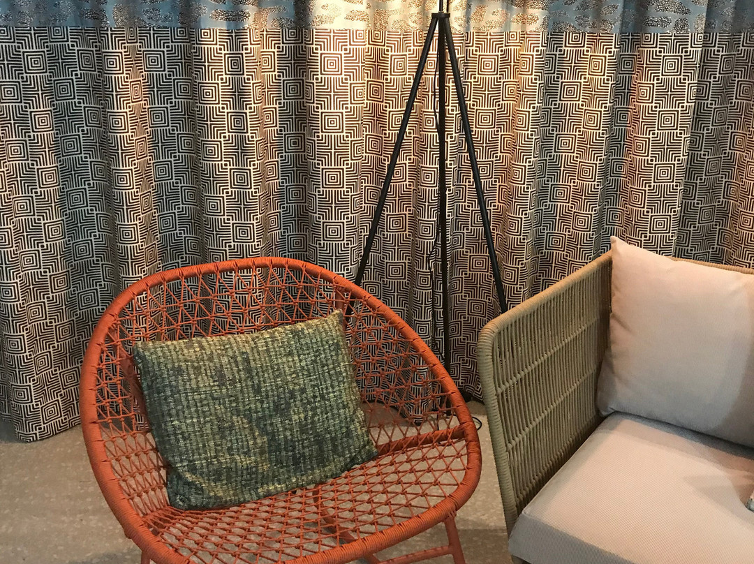 CURIOCITY Green Point主图