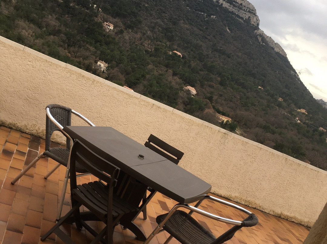 Le Grand Puech Hotel主图