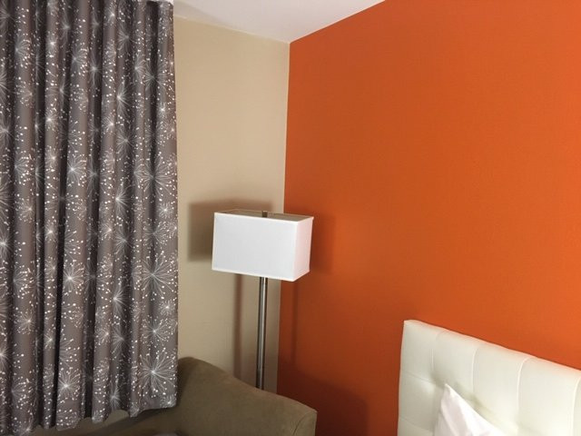 Howard Johnson by Wyndham Winnipeg West主图