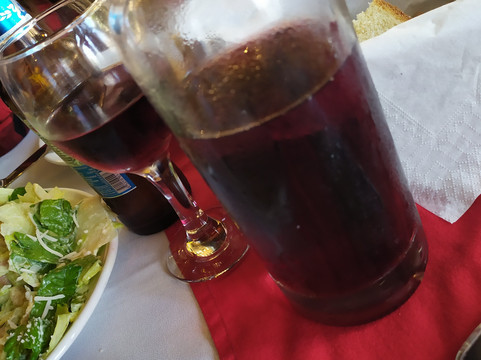 Petroupoli餐馆和美食-To Kantari