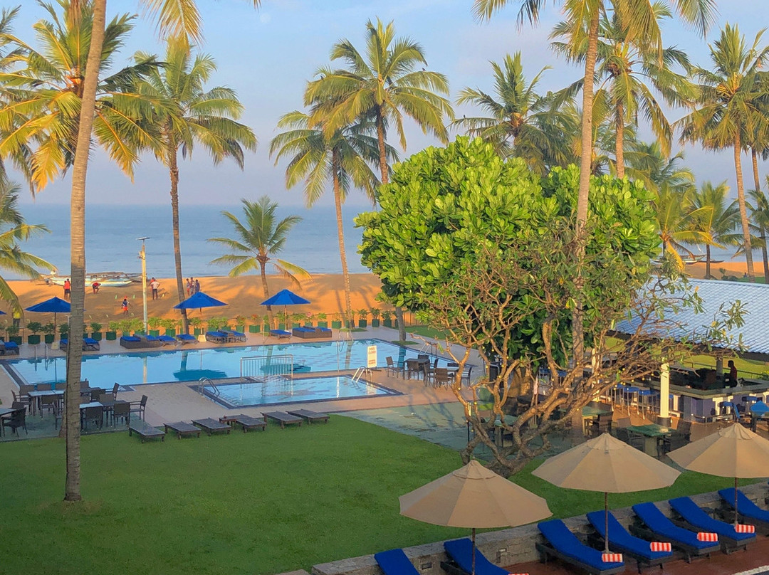 卡默洛海滩酒店主图