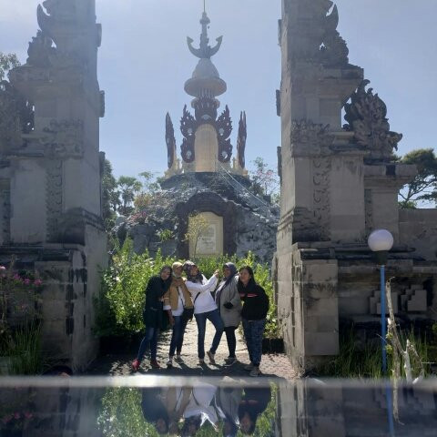Monumen Operasi Lintas Laut