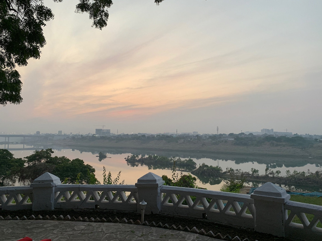 Brijraj Bhawan Palace Hotel主图